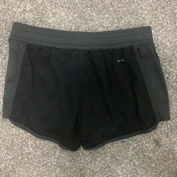 Nike Dryfit running shorts - Picture 3 of 4
